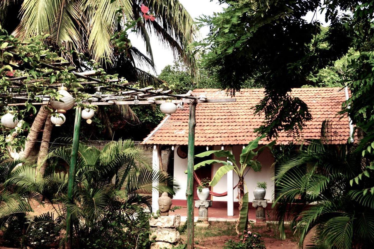Allens Home Stay Jaffna Exteriör bild